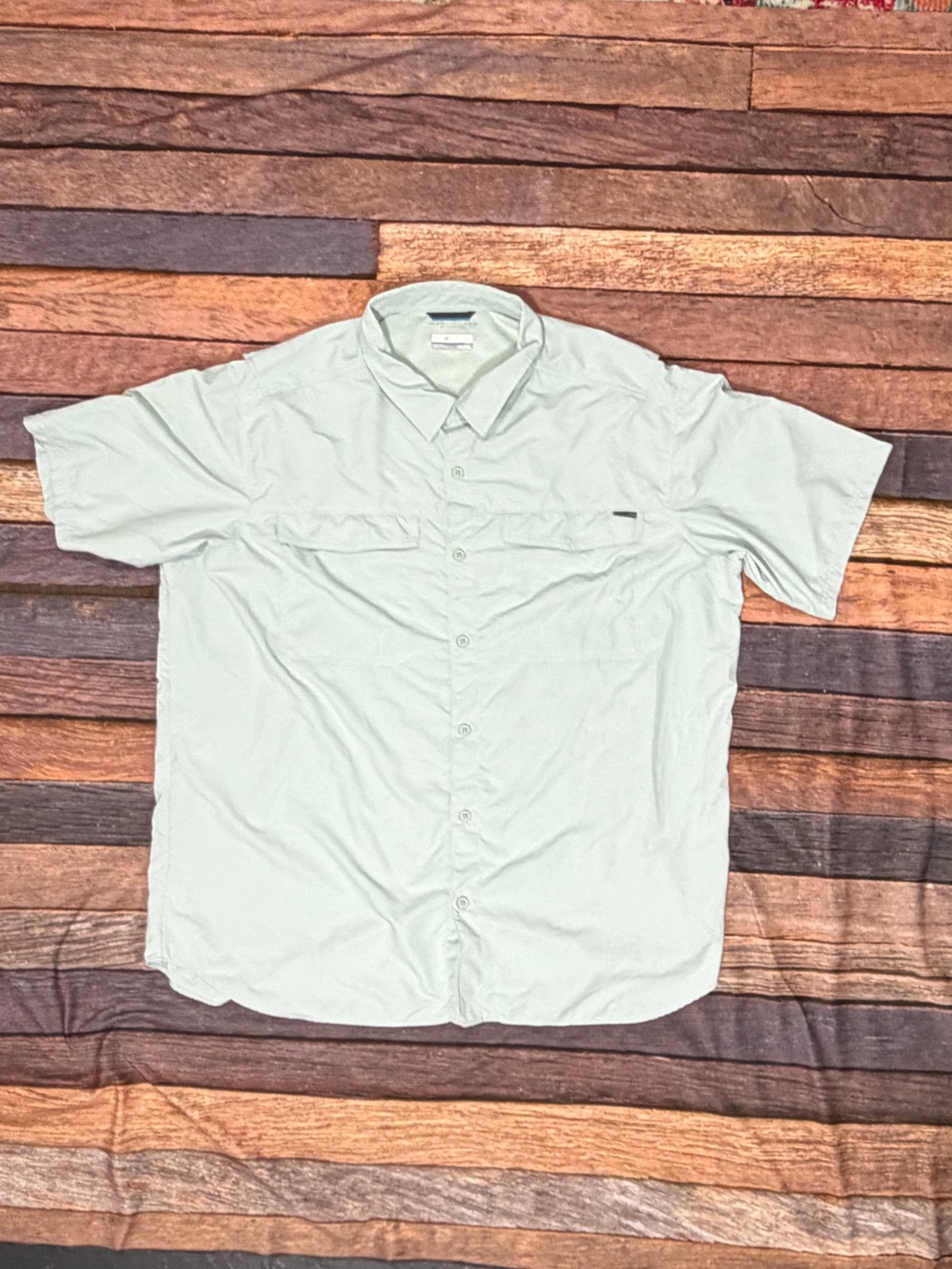 Columbia Sea Foam Green Fishing Camping Short Sleeve Men's Button Down Shirt